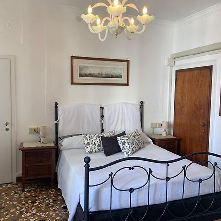 B&B Al Teatro With Canal View Venice Ngoại thất bức ảnh