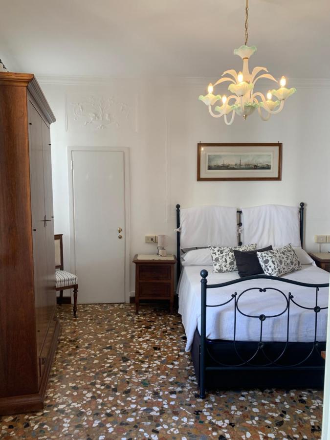 B&B Al Teatro With Canal View Venice Ngoại thất bức ảnh