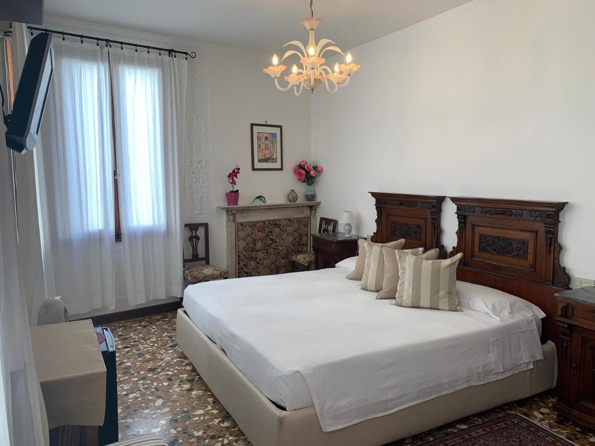 B&B Al Teatro With Canal View Venice Ngoại thất bức ảnh